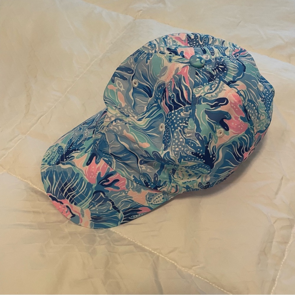 Lilly Pulitzer Matching Cap/Shorts- Sz S/Cooler-Tote Combo - Picture 2 of 5
